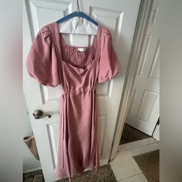 Astr the Label Puff Sleeve cut out dress - Picture 4 of 4